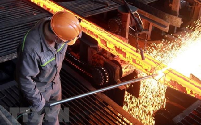 Giá quặng sắt giảm tiếp 6% sau khi Trung Quốc cảnh cáo các nhà máy thép lợi dụng giá tăng