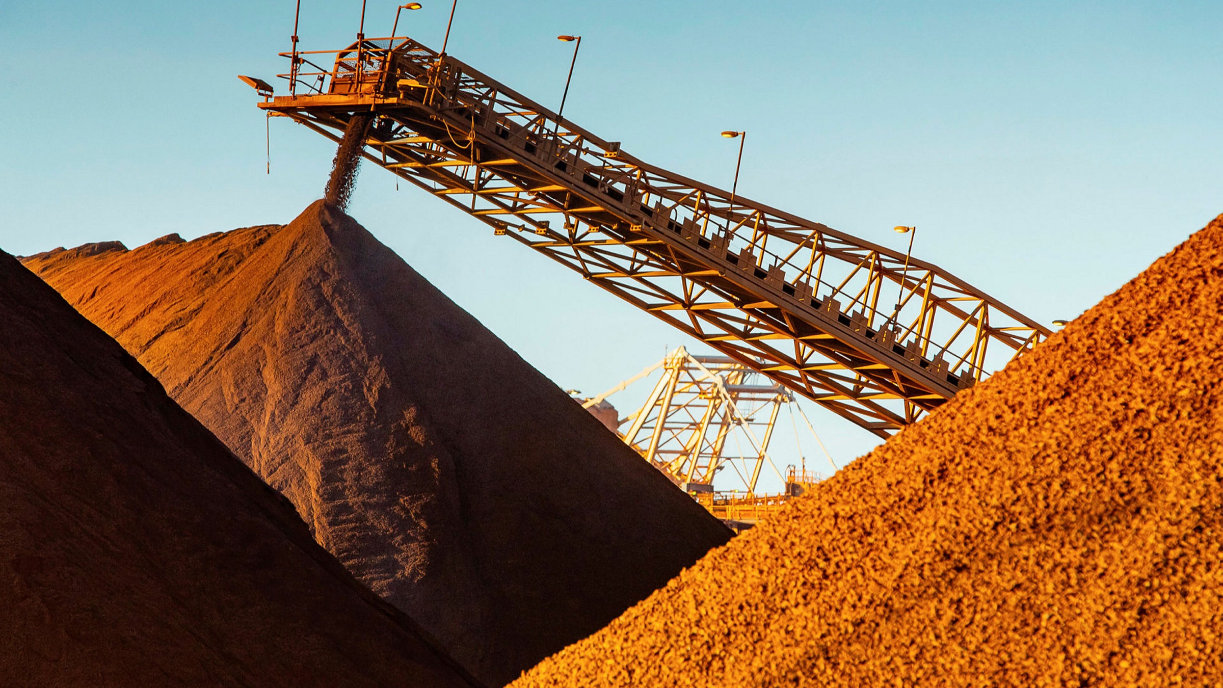 Giá quặng sắt Thế giới đẩy mức cao đỉnh điểm trong vòng 8 năm qua