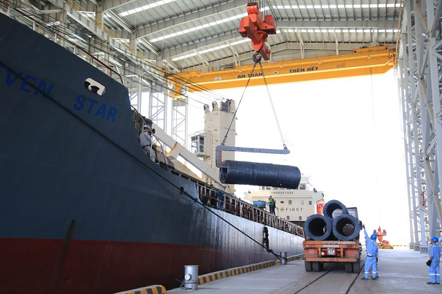 Trung Quốc tăng 12 lần sản lượng nhập khẩu sắt thép từ Việt Nam trong năm nay
